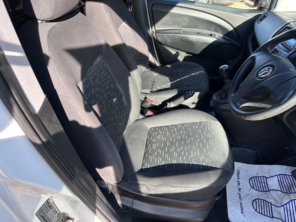 Used Vauxhall Combo 2015 for sale - 76167305: Photo 9