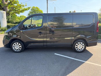 Used Vauxhall Vivaro 2018 for sale - 78404310: Photo