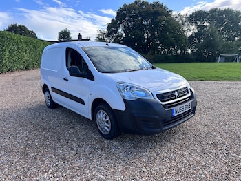 Used Peugeot Partner 2018 for sale - 75940706: Photo