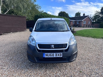 Used Peugeot Partner 2018 for sale - 75940706: Photo