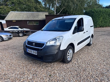 Used Peugeot Partner 2018 for sale - 75940706: Photo