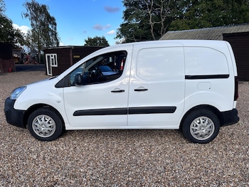 Used Peugeot Partner 2018 for sale - 75940706: Photo