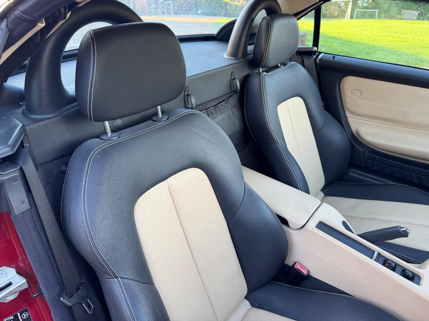 Used Mercedes-Benz SLK 2002 for sale - 76370452: Photo 10