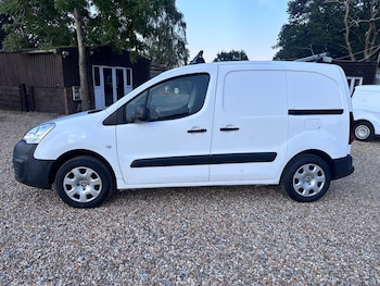 Used Peugeot Partner 2017 for sale - 75463728: Photo