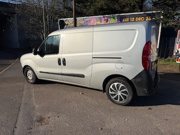 Used Vauxhall Combo 2017 for sale - 76991279: Photo