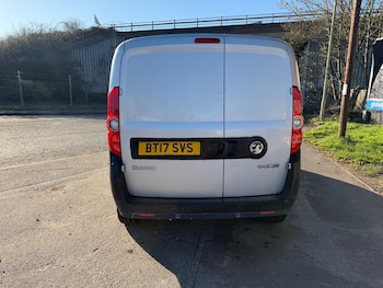 Used Vauxhall Combo 2017 for sale - 76991279: Photo