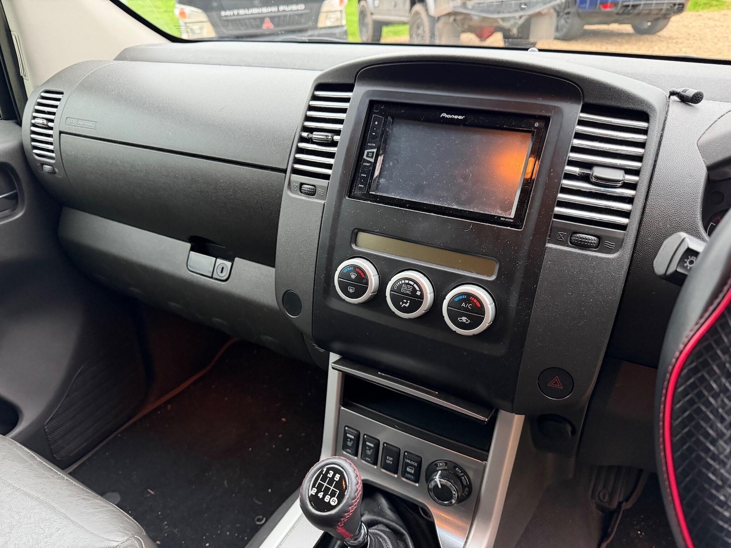 Used Nissan Navara 2012 for sale - 76549113: Photo 10