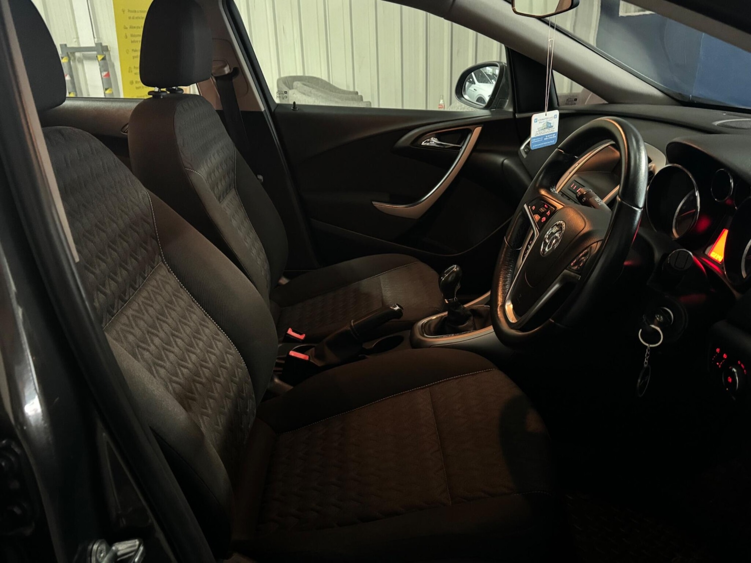 Used Vauxhall Astra 2013 for sale - 76942403: Photo 12