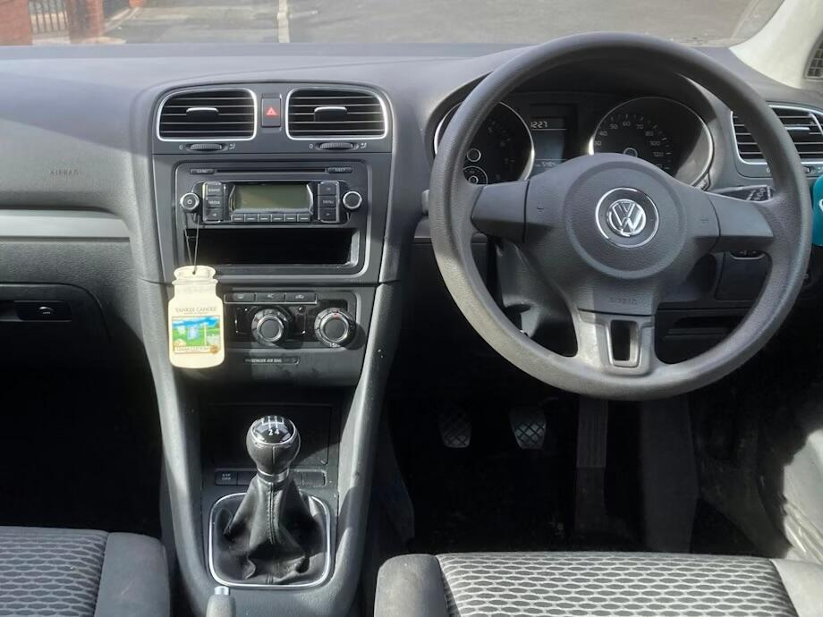 Used Volkswagen Golf 2009 for sale - 76307501: Photo 9