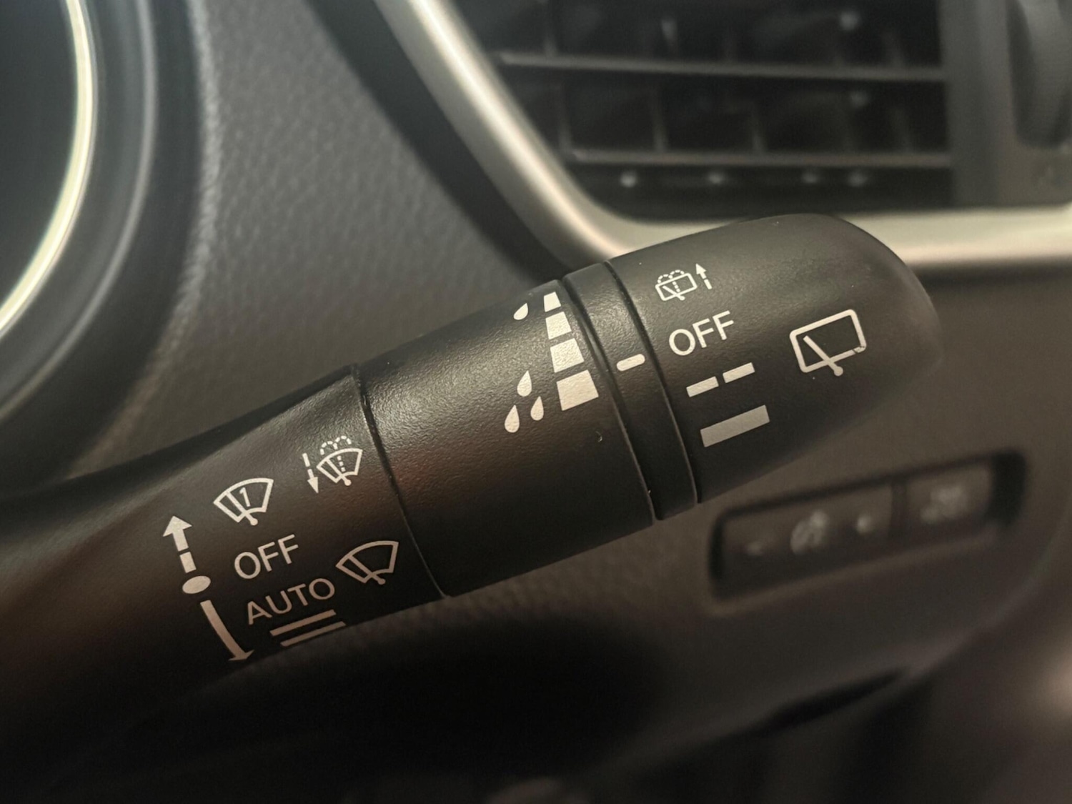 Used Nissan Qashqai 2014 for sale - 76849613: Photo 14