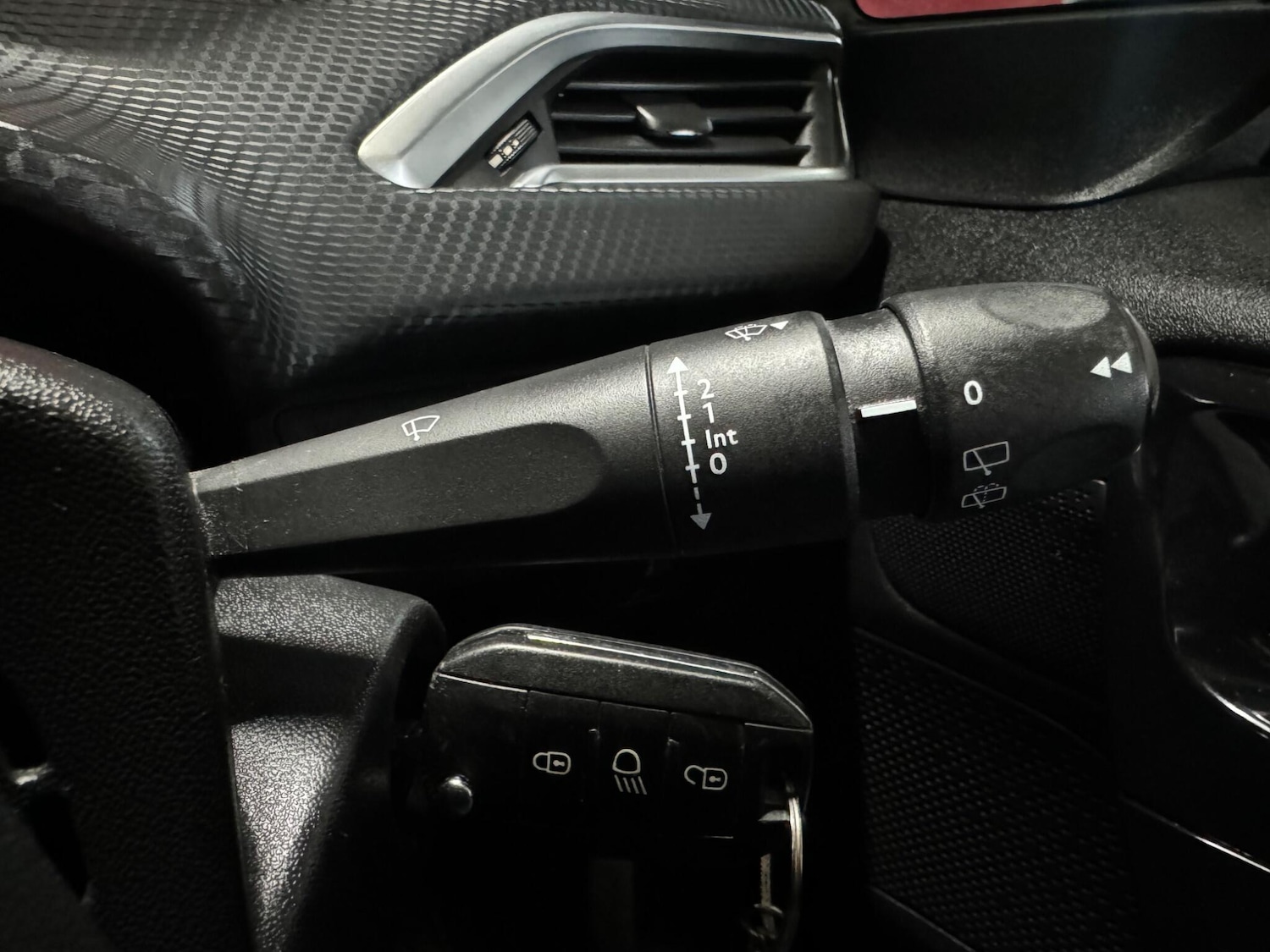 Used Peugeot 208 2016 for sale - 77108815: Photo 18