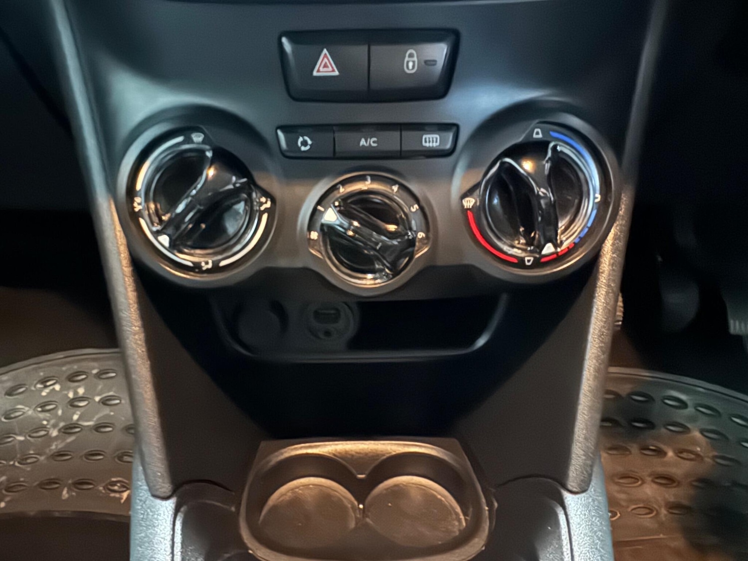 Used Peugeot 208 2016 for sale - 77108815: Photo 21