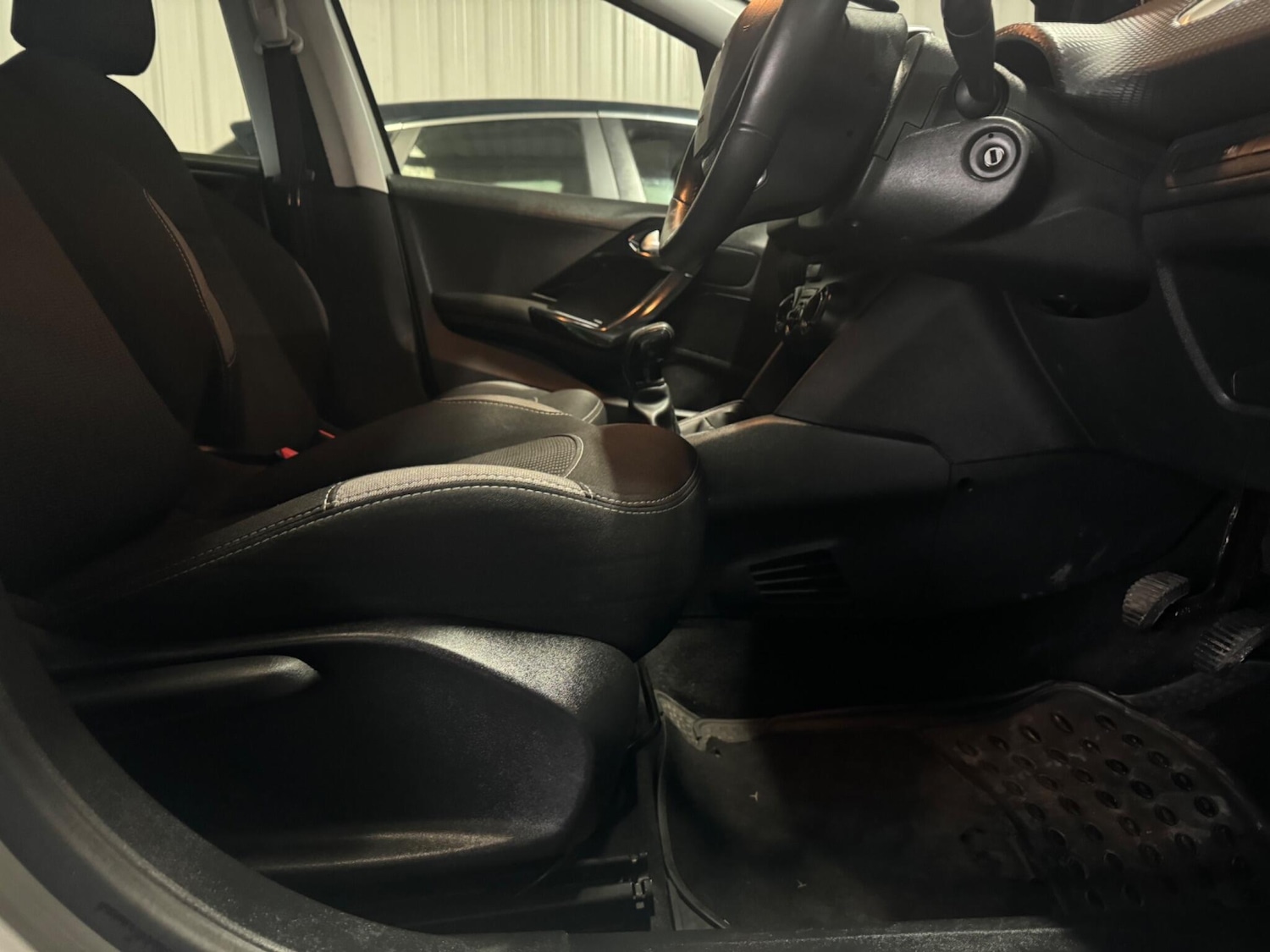 Used Peugeot 208 2016 for sale - 77108815: Photo 28