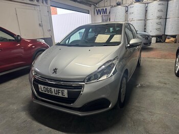 Used Peugeot 208 2016 for sale - 77108815: Photo
