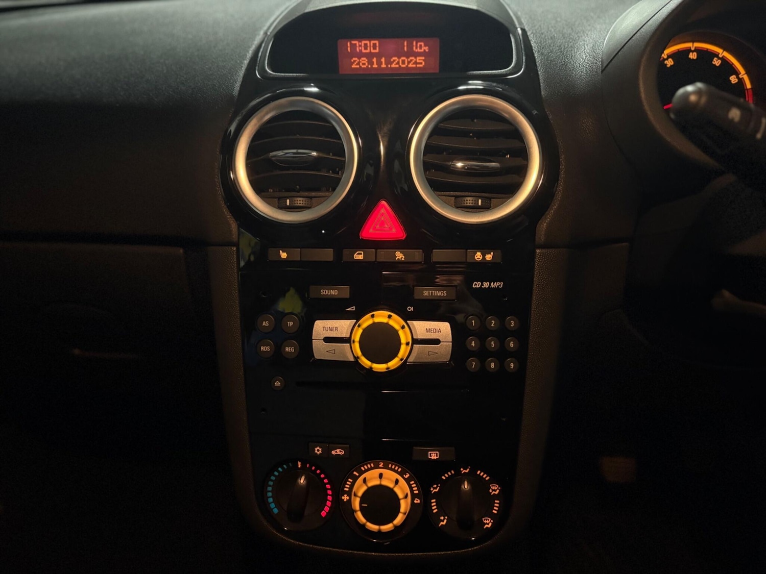 Used Vauxhall Corsa 2014 for sale - 76899425: Photo 23