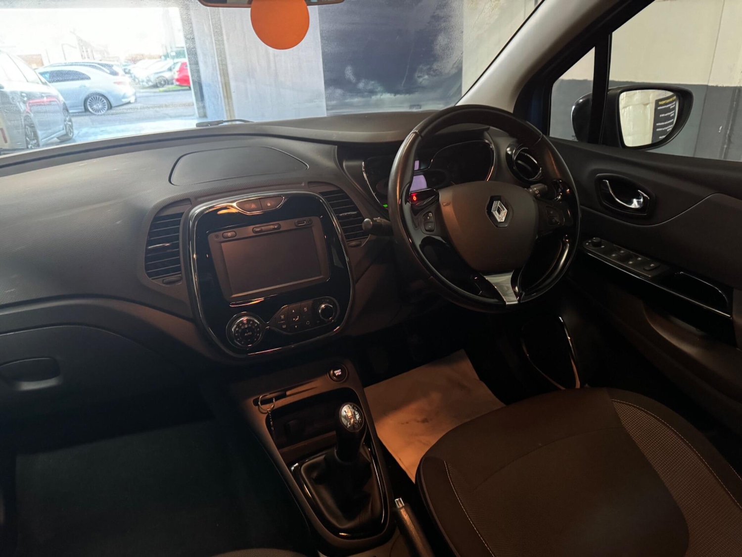 Used Renault Captur 2015 for sale - 76942328: Photo 10