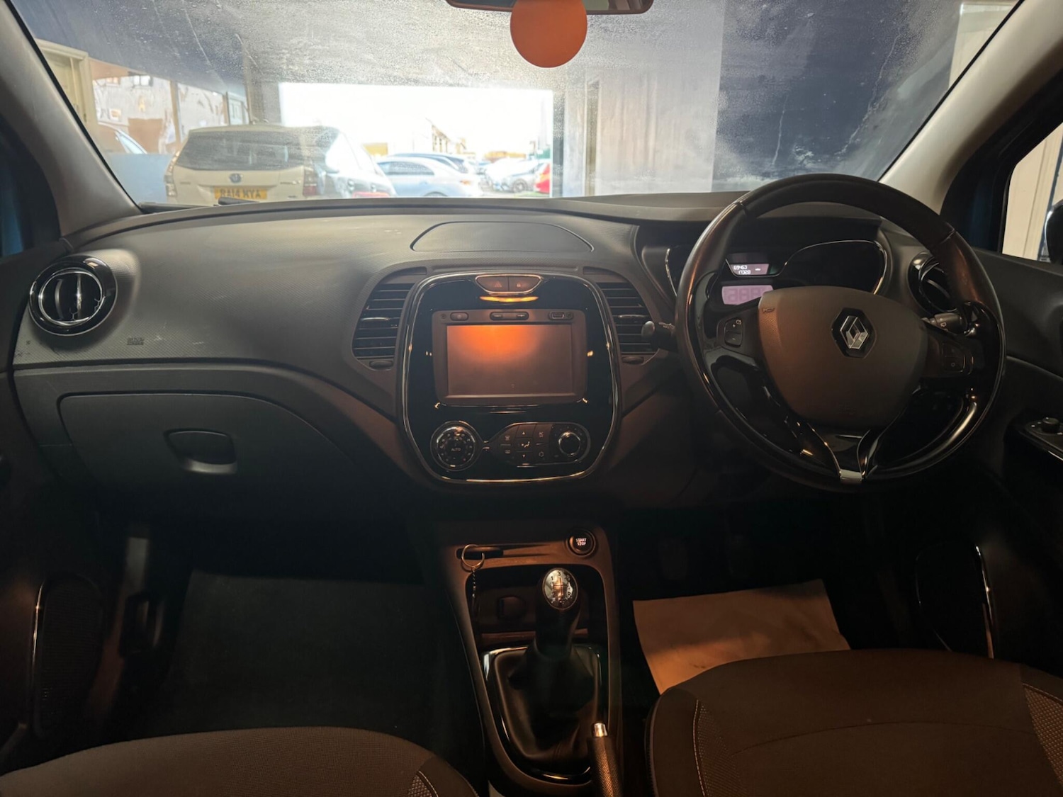 Used Renault Captur 2015 for sale - 76942328: Photo 11