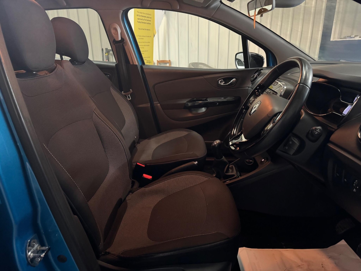 Used Renault Captur 2015 for sale - 76942328: Photo 13