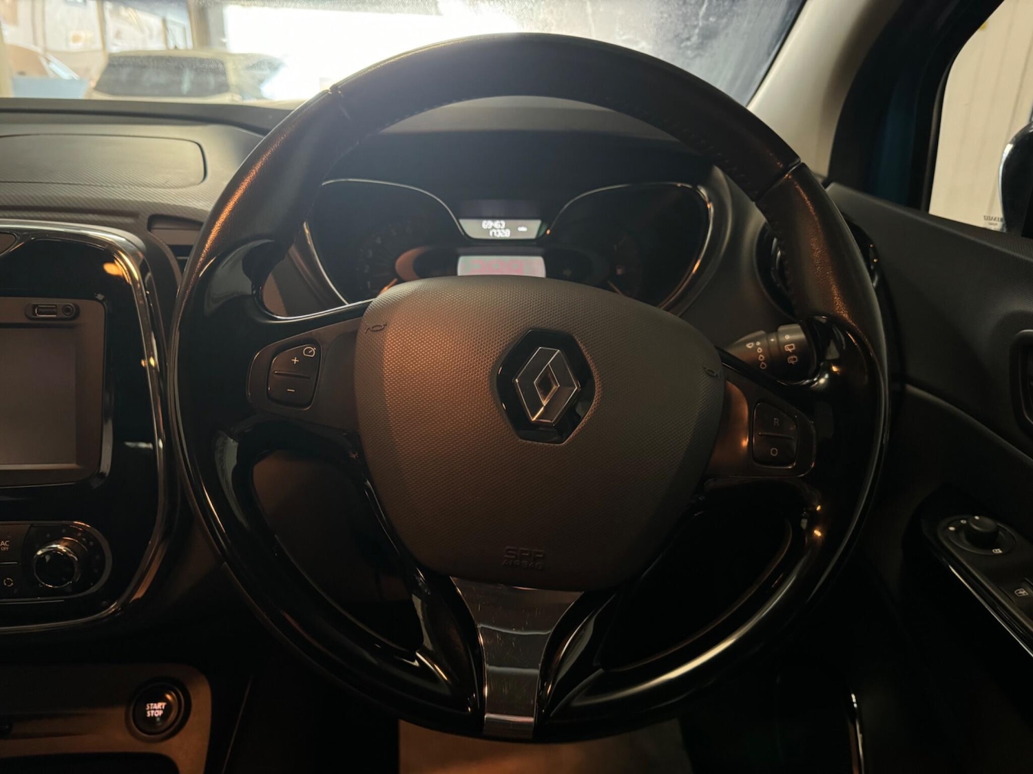 Used Renault Captur 2015 for sale - 76942328: Photo 26