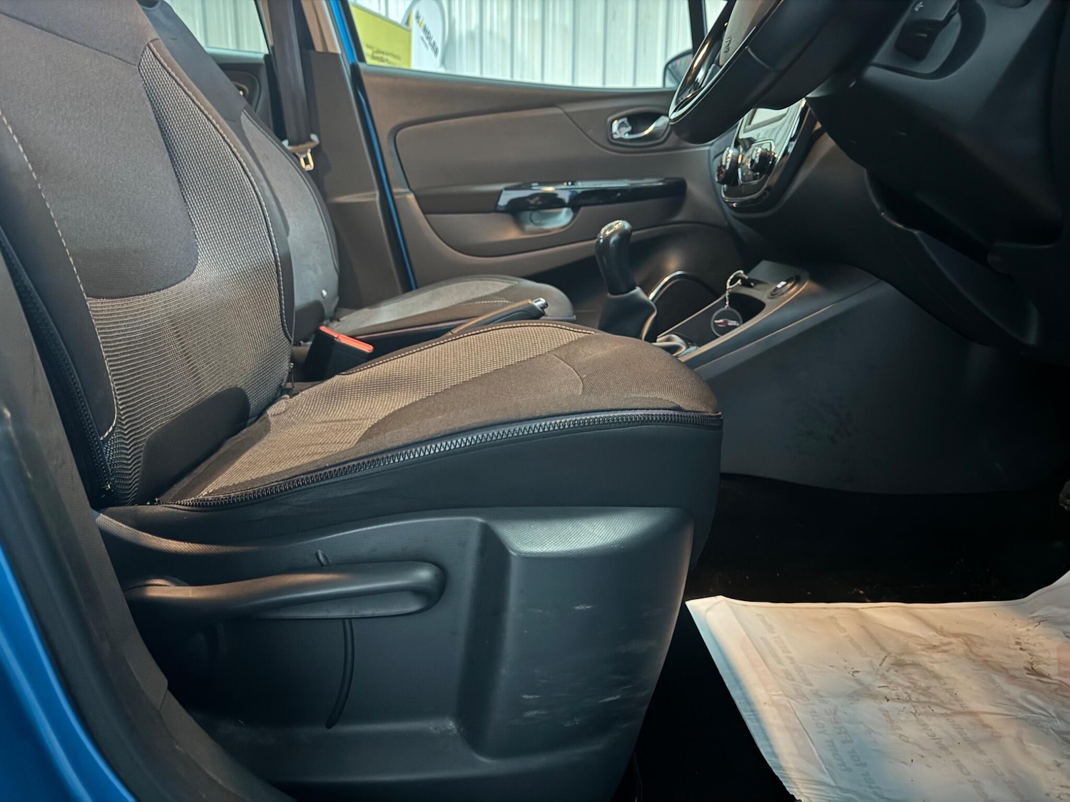 Used Renault Captur 2015 for sale - 76942328: Photo 29