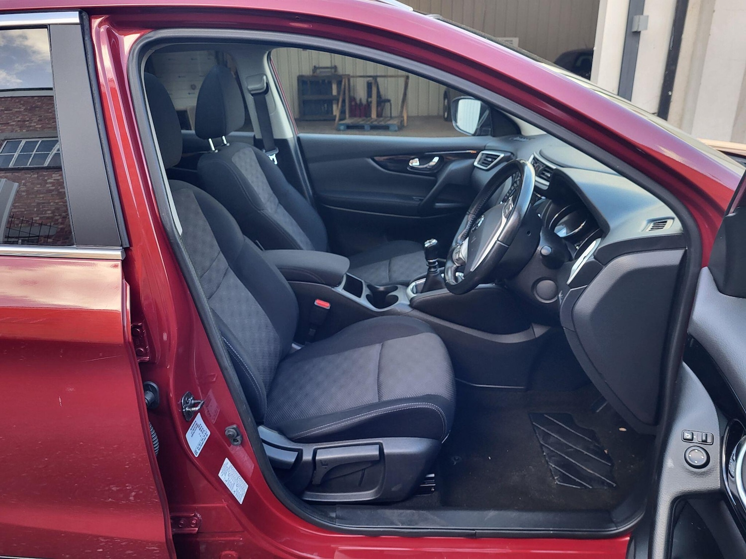 Used Nissan Qashqai 2015 for sale - 76743507: Photo 13