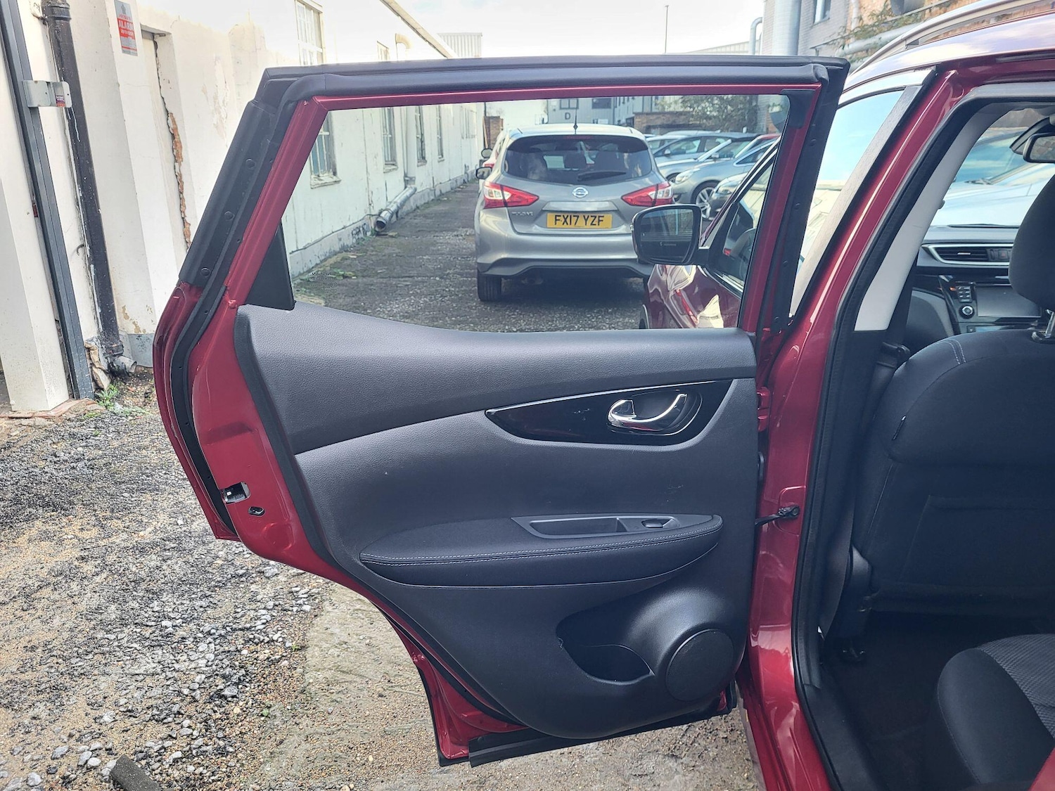 Used Nissan Qashqai 2015 for sale - 76743507: Photo 20