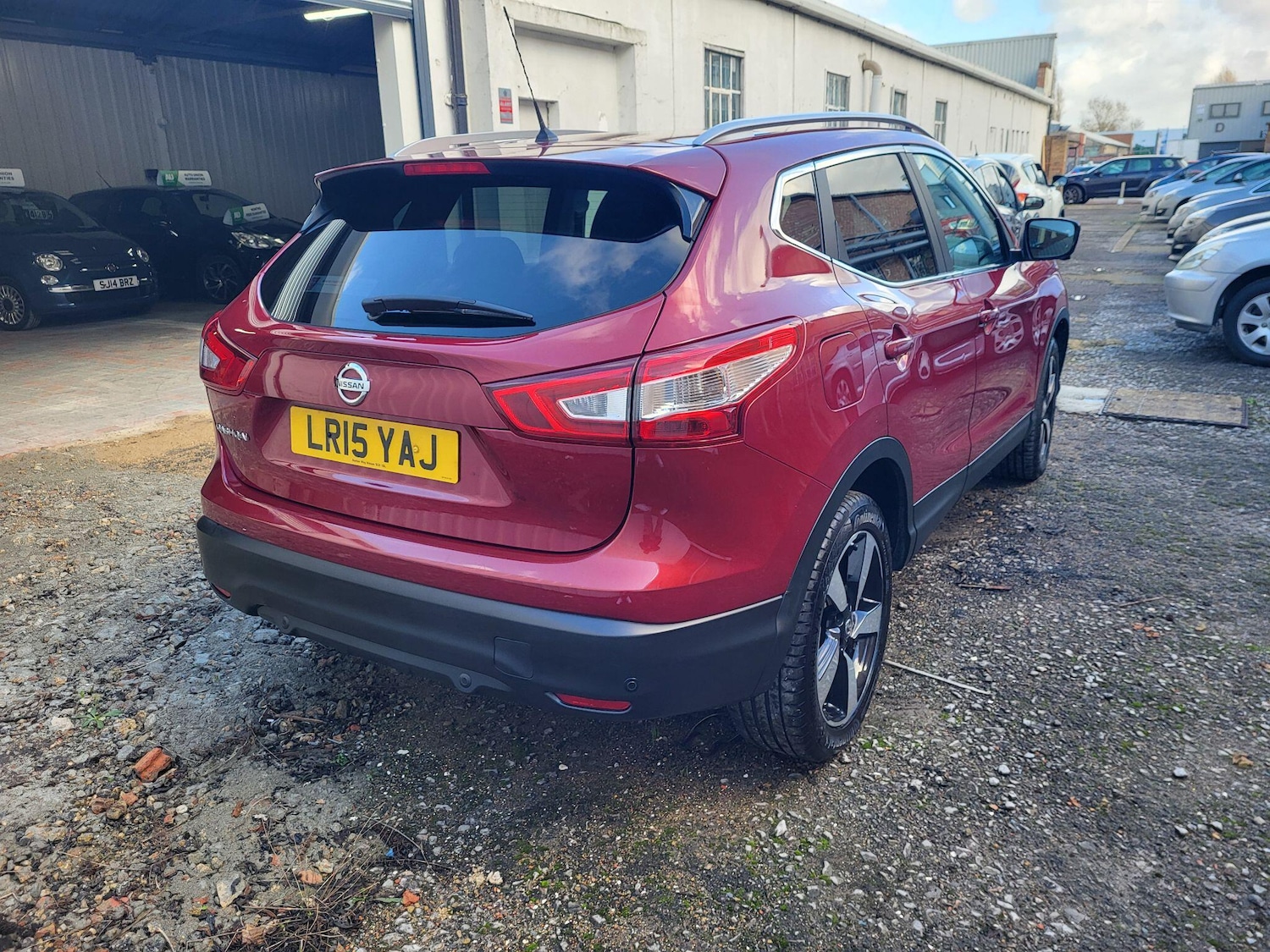 Used Nissan Qashqai 2015 for sale - 76743507: Photo 8