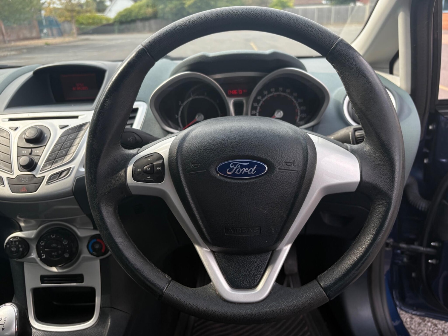 Used Ford Fiesta 2011 for sale - 75658760: Photo 13