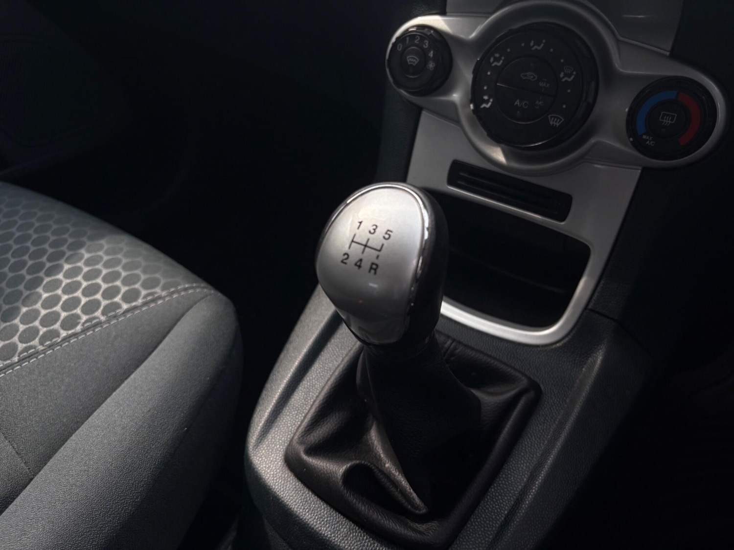 Used Ford Fiesta 2011 for sale - 75658760: Photo 22