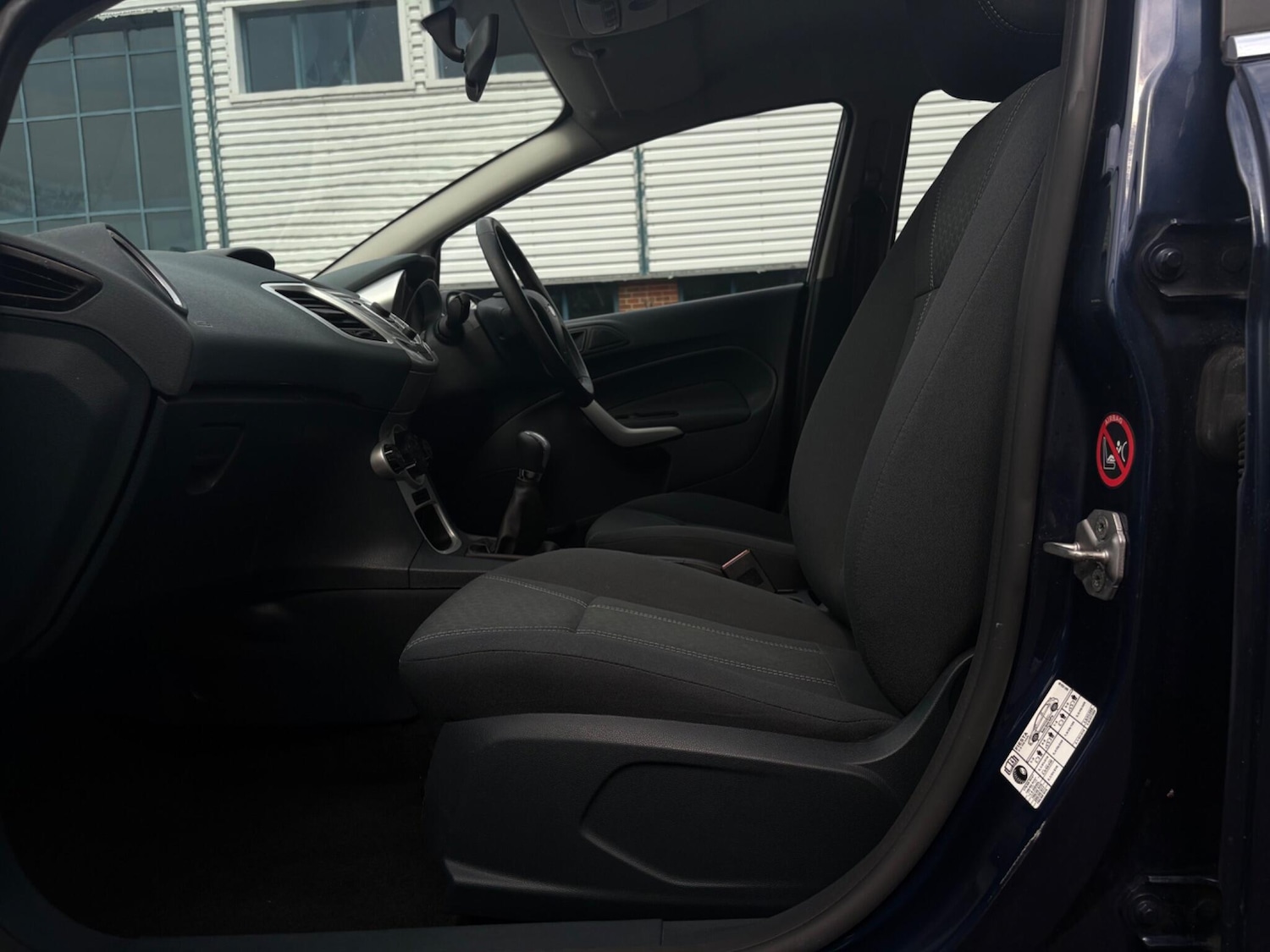 Used Ford Fiesta 2011 for sale - 75658760: Photo 25