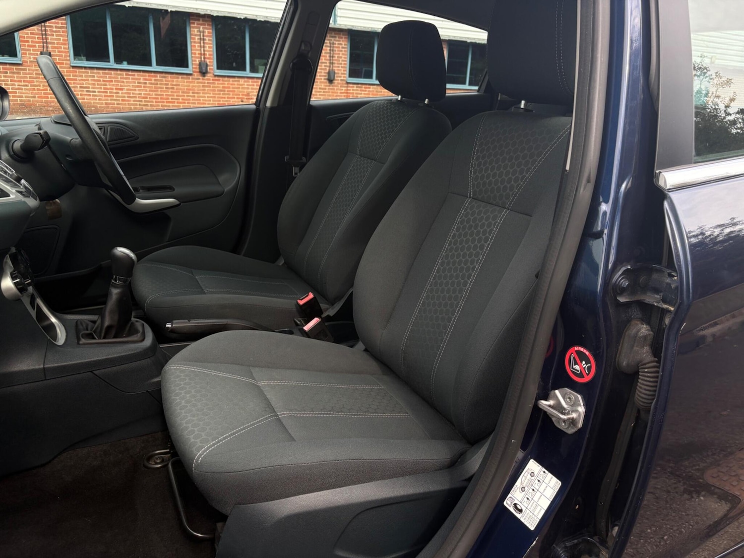 Used Ford Fiesta 2011 for sale - 75658760: Photo 29