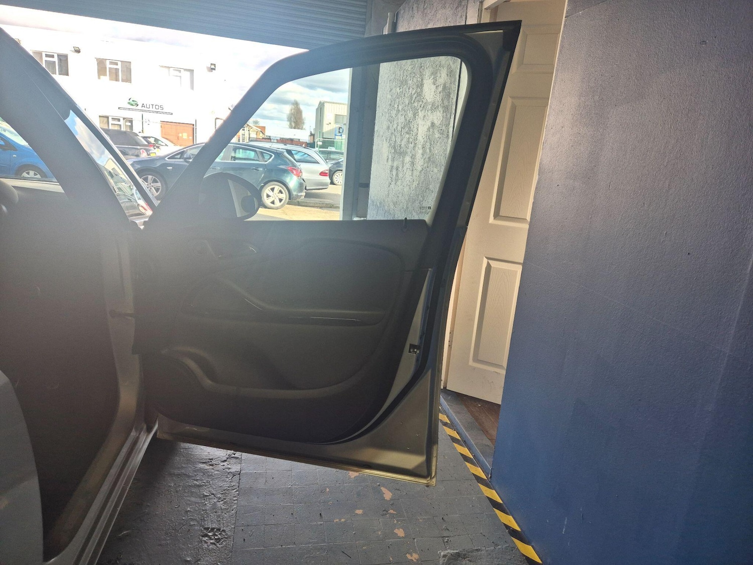 Used Vauxhall Zafira 2015 for sale - 77559106: Photo 26