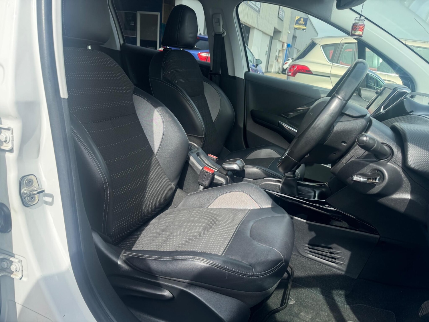 Used Peugeot 2008 2016 for sale - 78185458: Photo 15