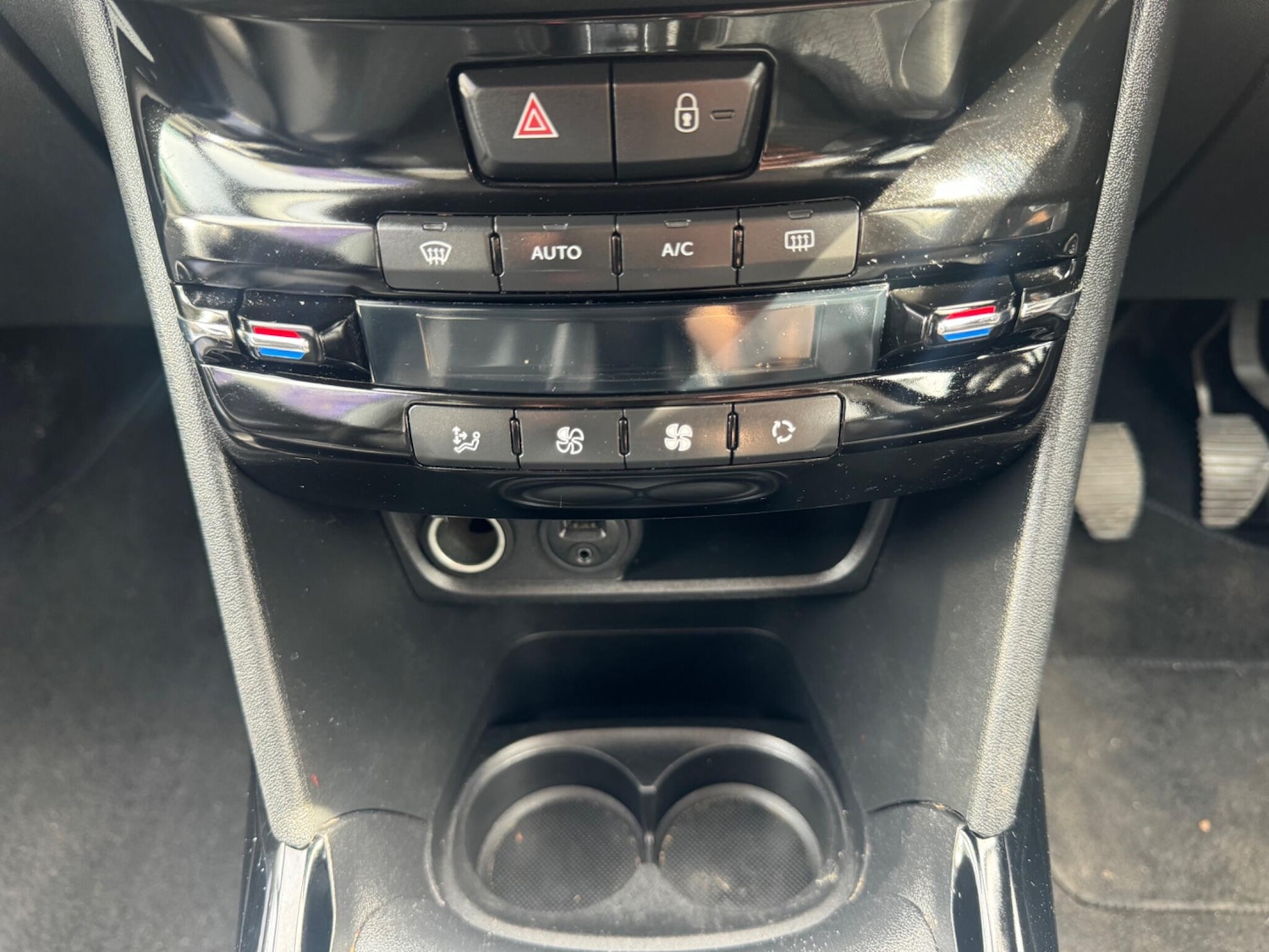 Used Peugeot 2008 2016 for sale - 78185458: Photo 23