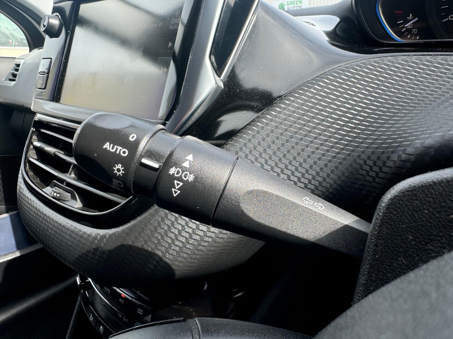 Used Peugeot 2008 2016 for sale - 78185458: Photo 32