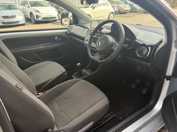 Used Volkswagen up! 2014 for sale - 76188630: Photo 10