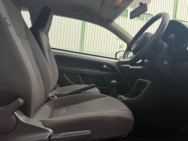 Used Volkswagen up! 2014 for sale - 76188630: Photo 13