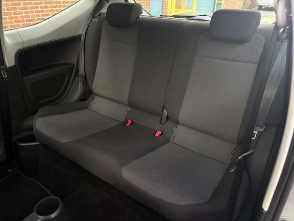 Used Volkswagen up! 2014 for sale - 76188630: Photo 15