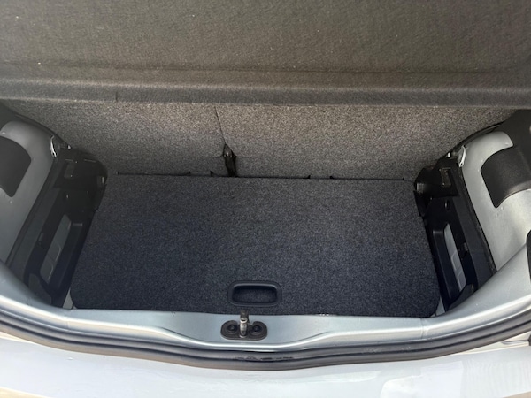 Used Volkswagen up! 2014 for sale - 76188630: Photo 27