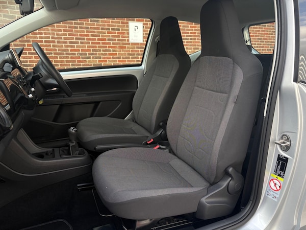 Used Volkswagen up! 2014 for sale - 76188630: Photo 30