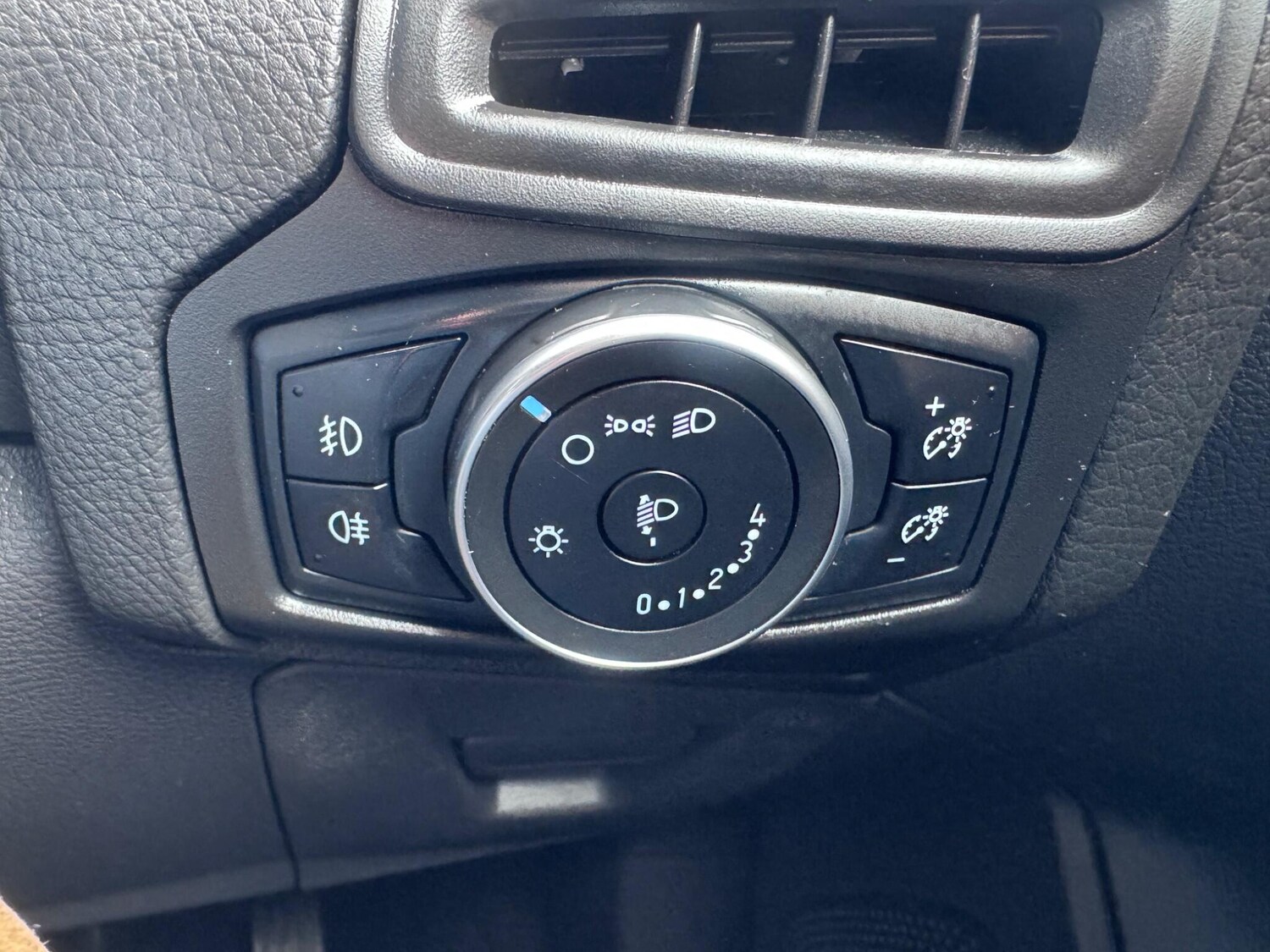 Used Ford Focus 2017 for sale - 78058869: Photo 25