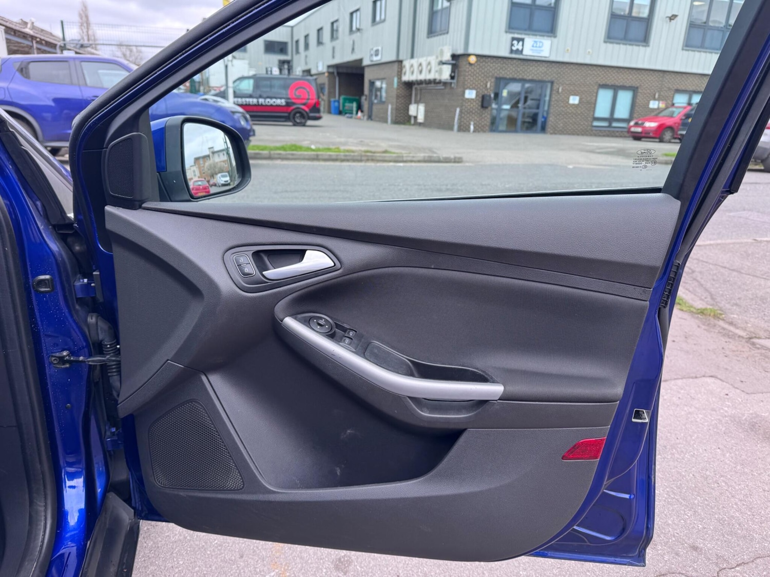 Used Ford Focus 2017 for sale - 78058869: Photo 9