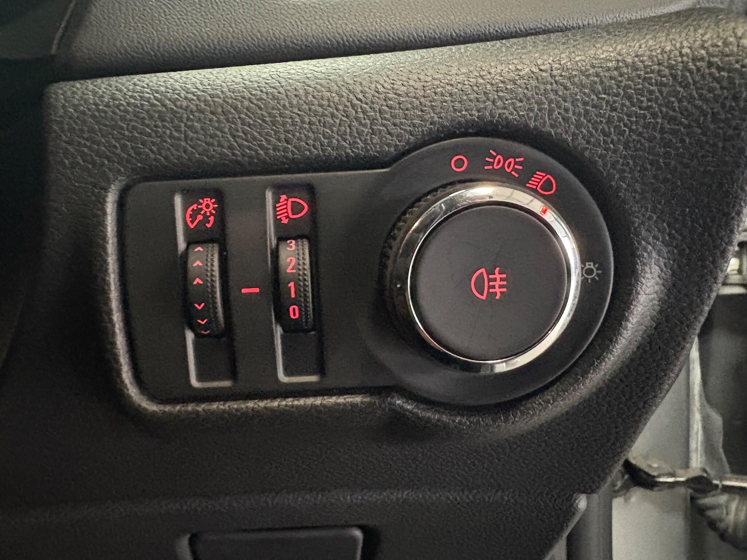 Used Vauxhall Astra 2014 for sale - 76832583: Photo 25