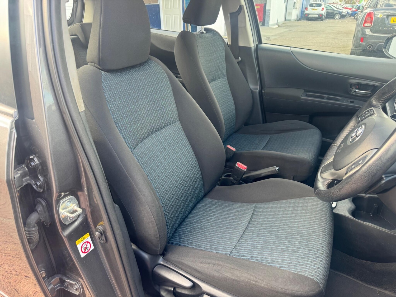 Used Toyota Yaris 2013 for sale - 78073194: Photo 11