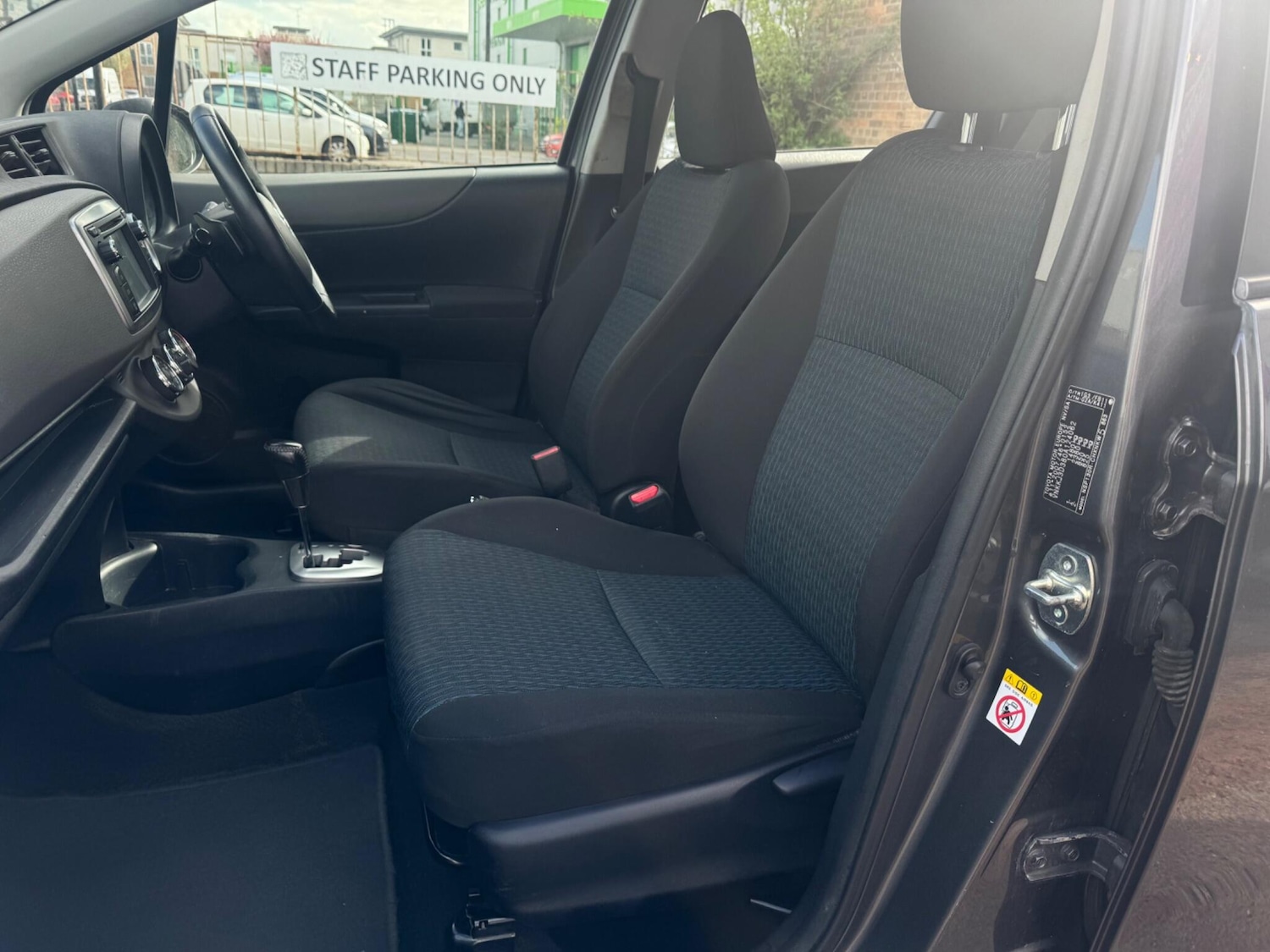 Used Toyota Yaris 2013 for sale - 78073194: Photo 23