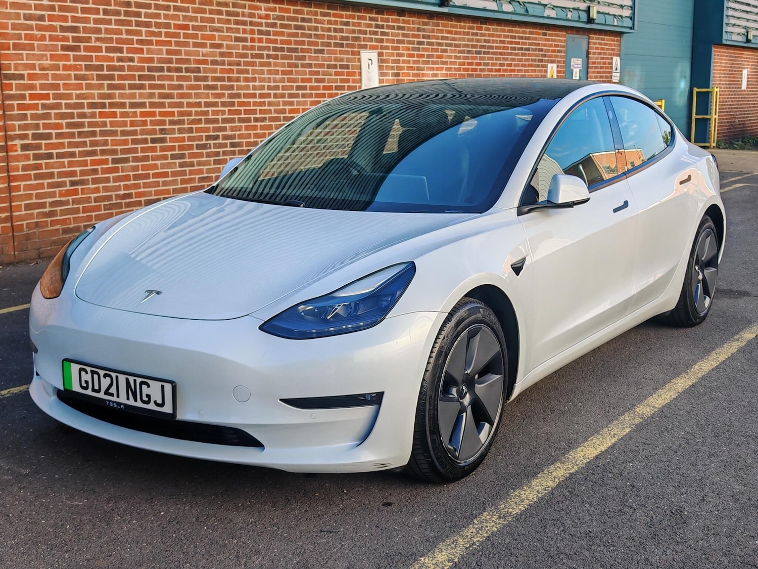 Used Tesla Model 3 2021 for sale - 76993635: Photo 3