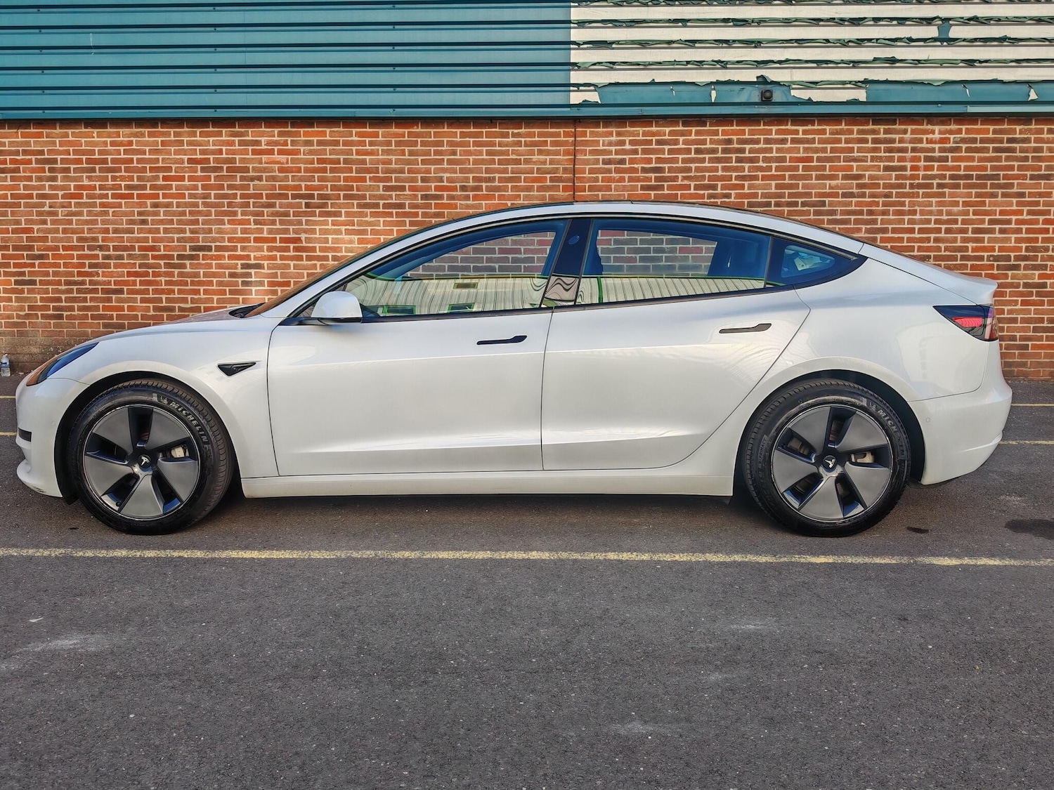 Used Tesla Model 3 2021 for sale - 76993635: Photo 8