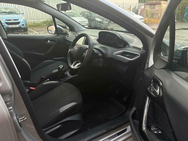 Used Peugeot 208 2015 for sale - 76759564: Photo 13