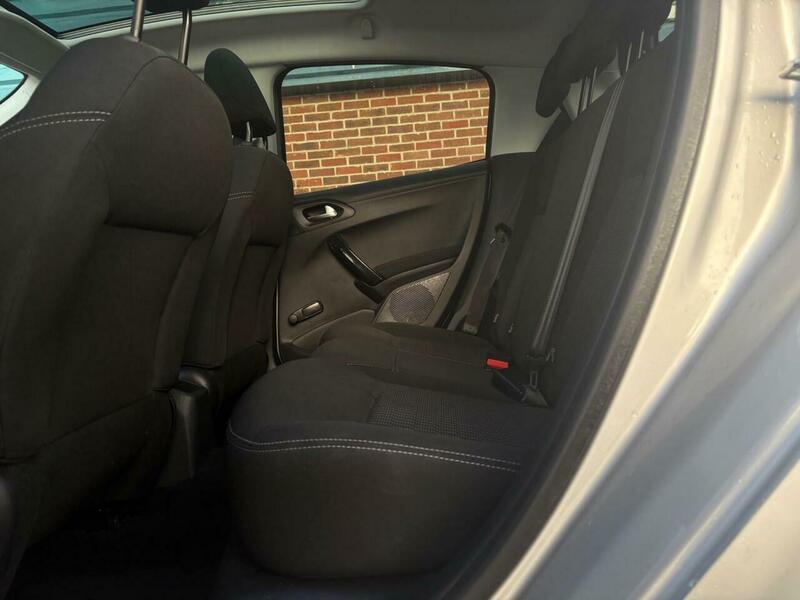 Used Peugeot 208 2015 for sale - 76759564: Photo 19