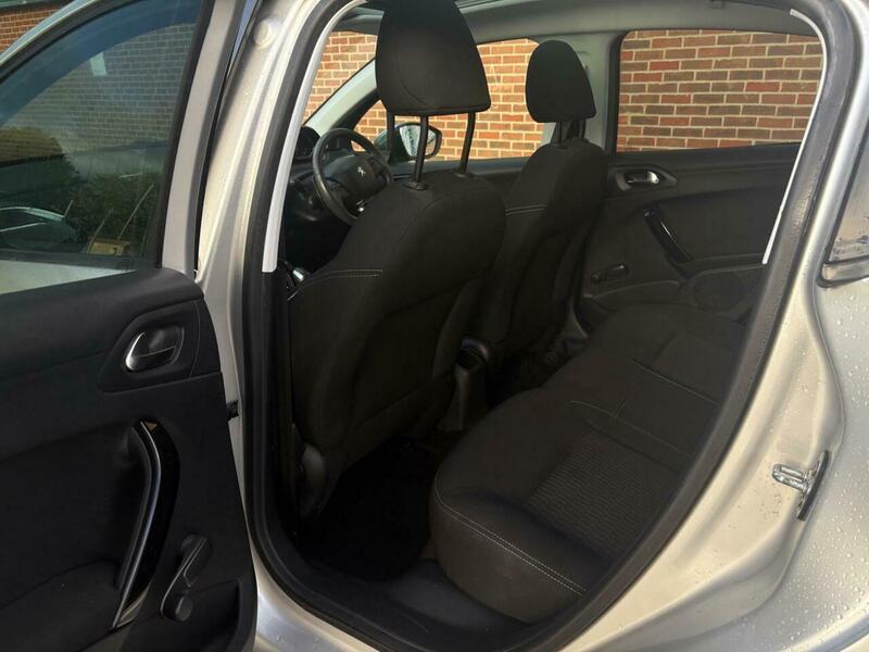 Used Peugeot 208 2015 for sale - 76759564: Photo 30